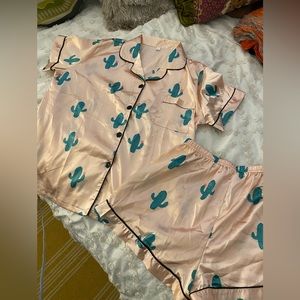 Cactus print pajama set 🌵